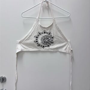 La Hearts Sz M White Crop Top with Black Mandala Design